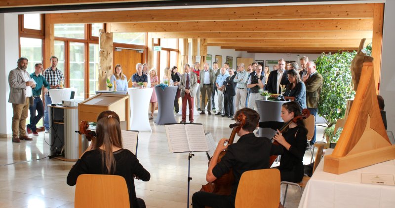 Das Trio Amicelli der Musikschule Freising sorgte für die musikalische Umrahmung des Jahresempfangs. Foto: C. Josten, ZWFH