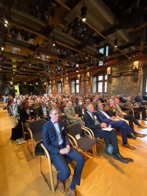 Karl Gayer Blick ins Publikum Karl Gayer Blick ins Publikum